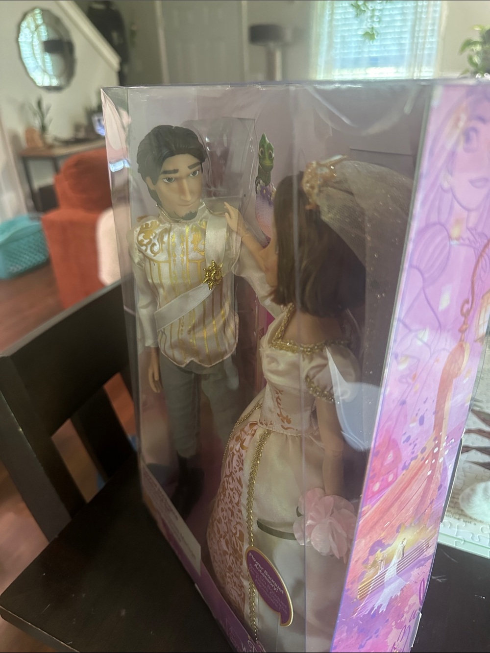 Disney Rapunzel & Eugene Wedding Dolls Set - Picture 5 of 6